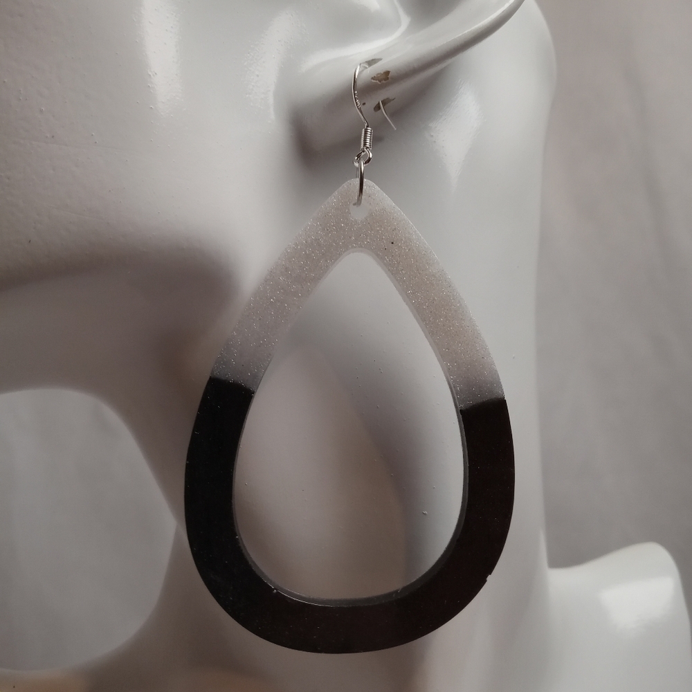 Hand Crafted Black and White Teardrop Earrings